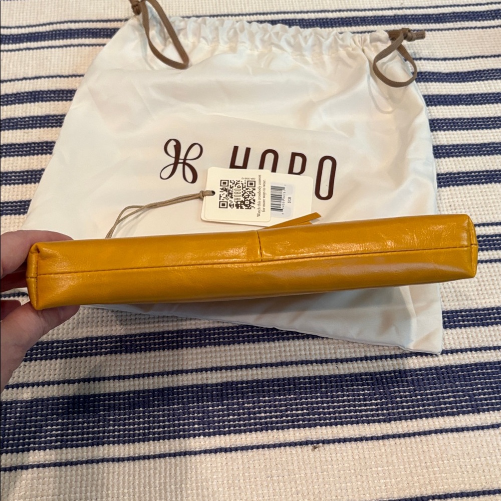 NWT HOBO Darcy Crossbody in Polished Leather - Sun Glow - Picture 8 of 13